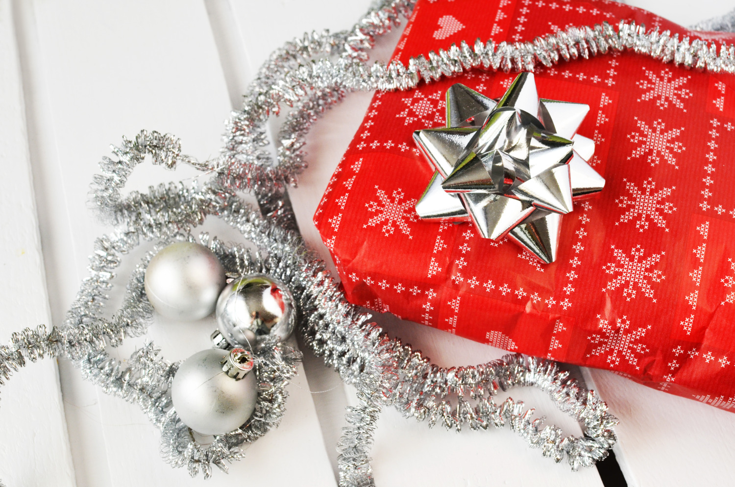 You’ve been wrapping your presents wrong? Check this VIDEO out!