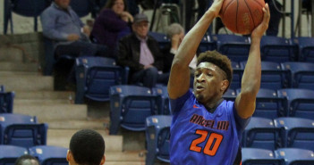 Lee College Hands Roadrunners Rare Home Loss