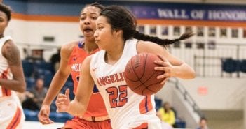 Lady Roadrunners Run Winning Streak to Nine Straight