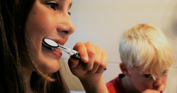 How to Help Kids Develop Healthy Dental Habits