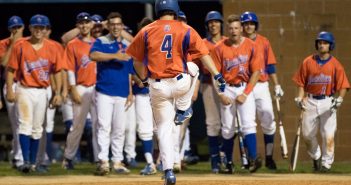 Roadrunners Take Win over Alvin Evans’ Late Homer Lifts AC