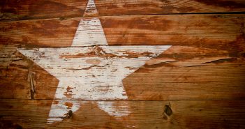 Nichols Receives Scenic Texas Award